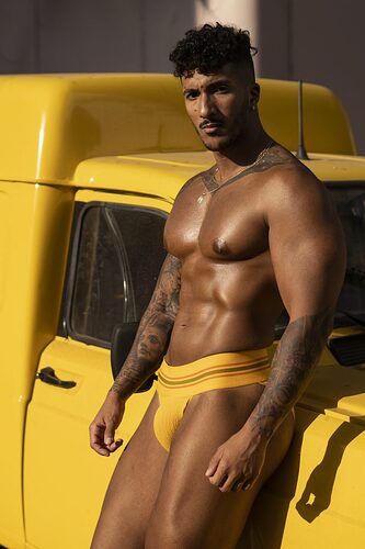 Model-Karim-by-MDZmanagement-JJ-Malibu-underwear-07-683x1024